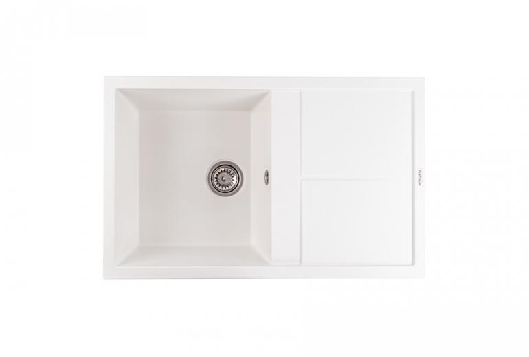 Selena belo s sifonom